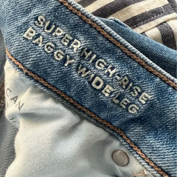 Like new AE Dreamy Drape High-Waisted Cargo Baggy Wide-Leg Jean. Size 6 regular - Picture 4 of 7